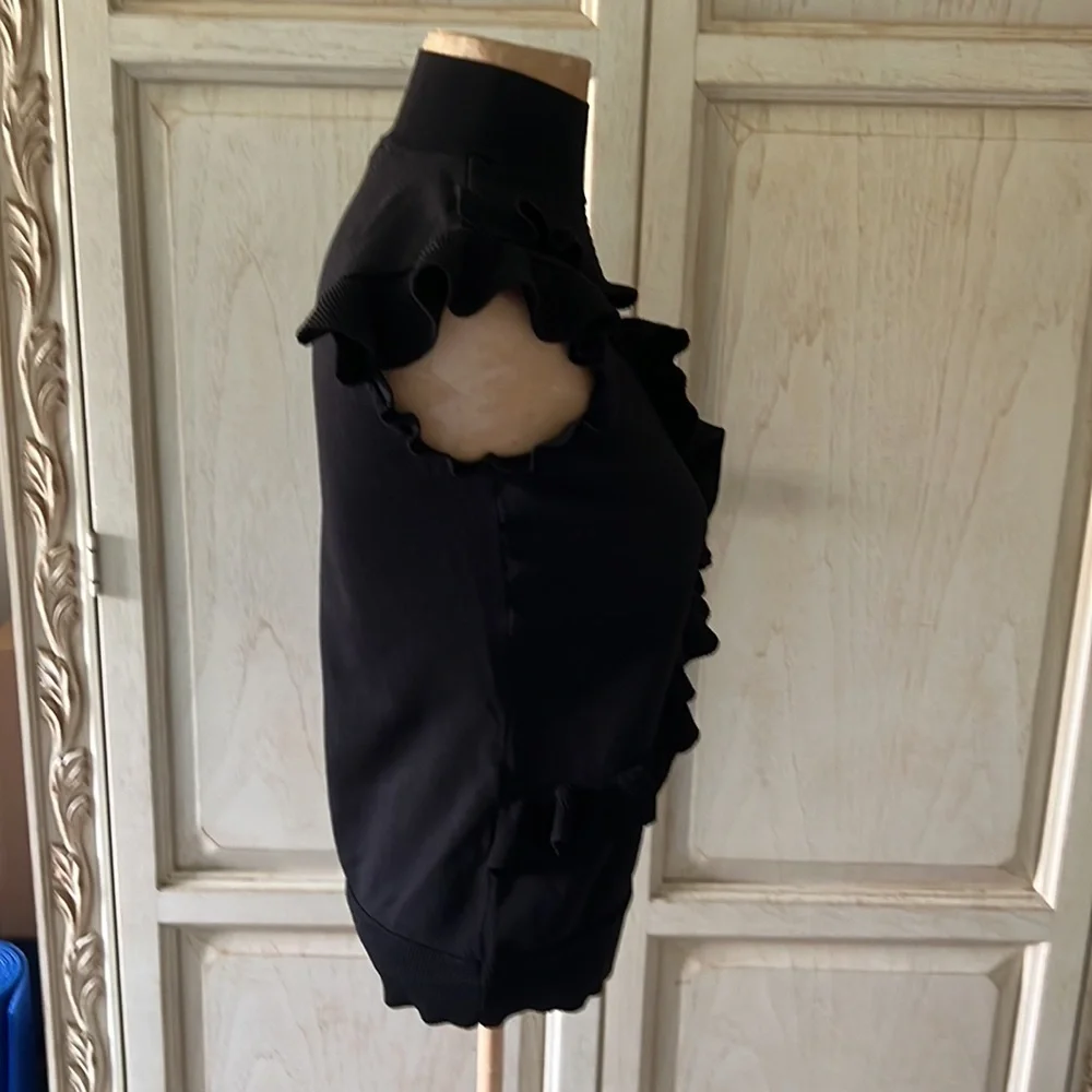 Marled Sleeveless Turtleneck with ruffles Black Small - Picture 4 of 11